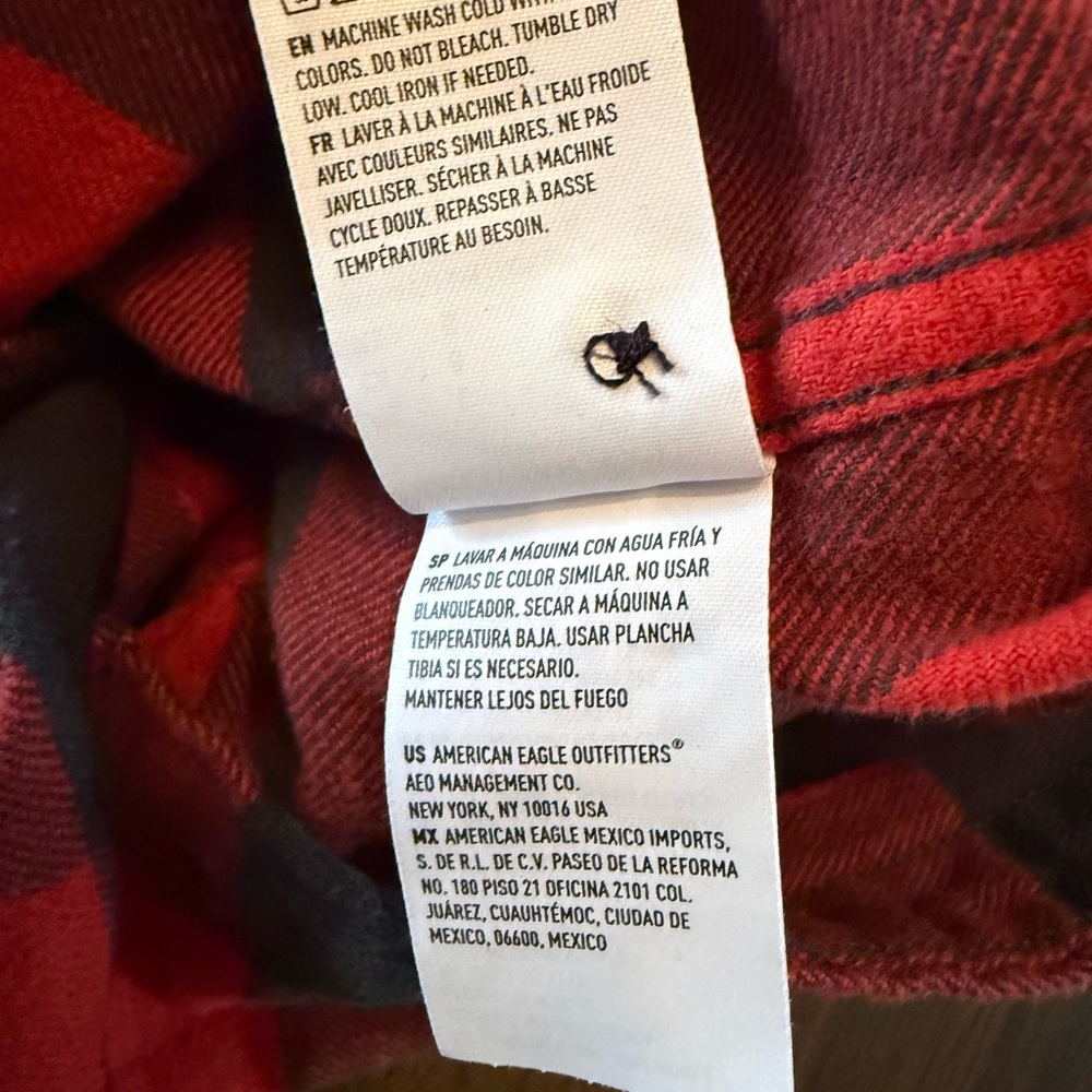 American Eagle Outfitter Super Soft Red Black Plaid Flannel Shirt Men L Cotton - Picture 6 of 9
